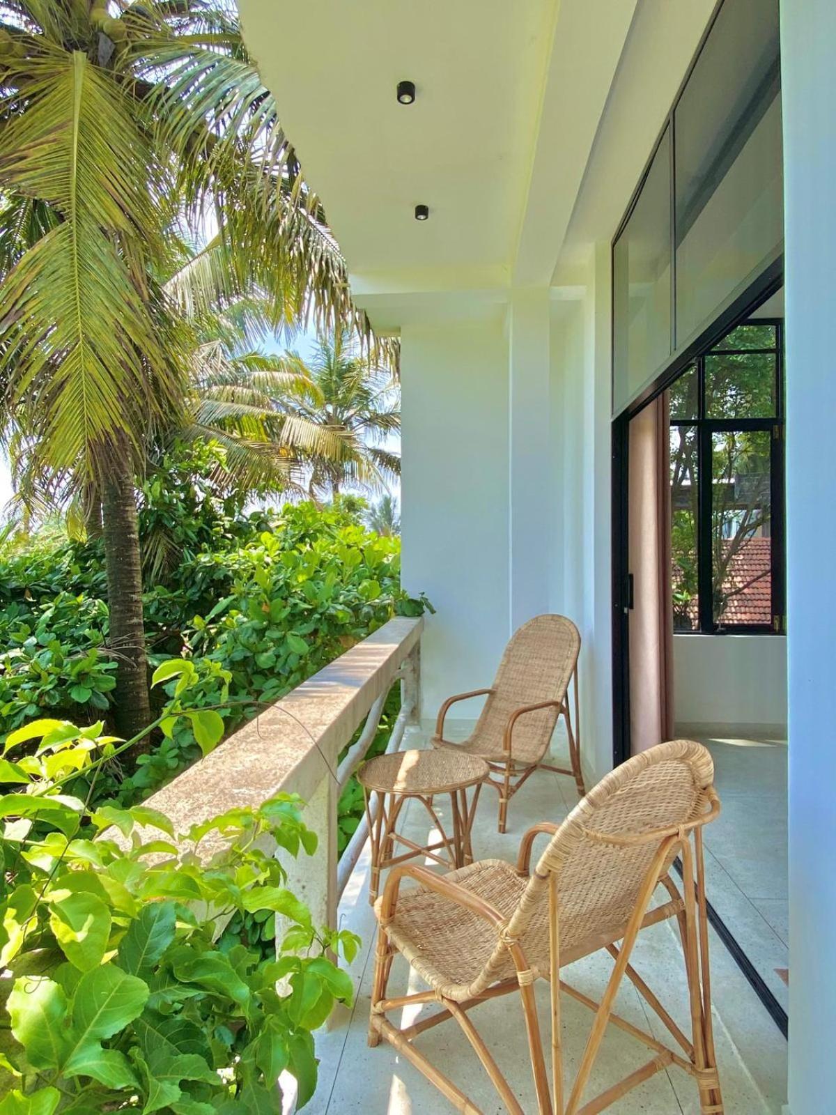 Hotel Lotus Surf House Midigama East Exterior foto